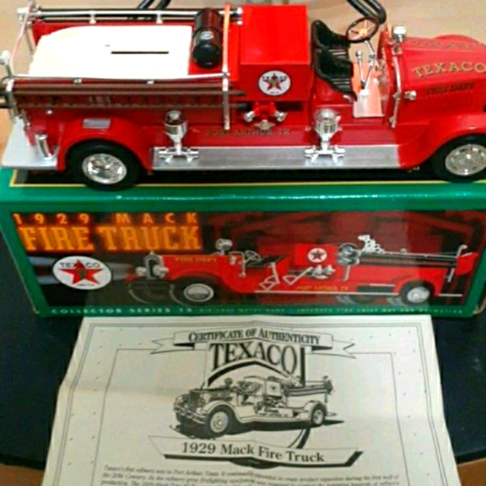 1929 Texaco Fire Truck